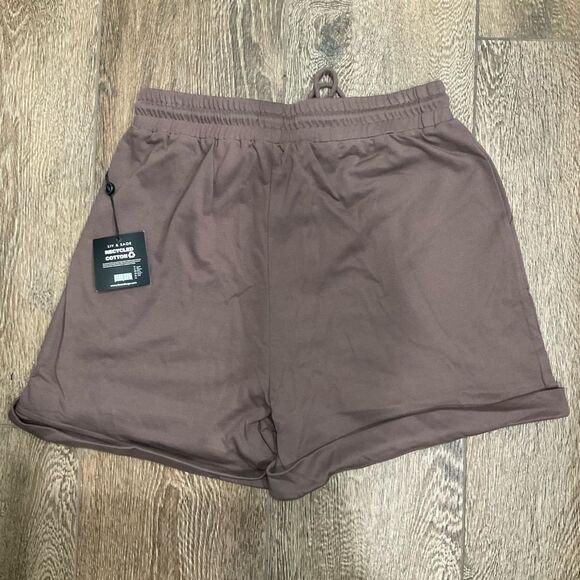 LIV & SAGE  Trendsetter Chic Shorts - Picture 3 of 3